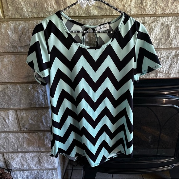 Star Vixen Blue and Black Chevron Blouse Small - Picture 1 of 4
